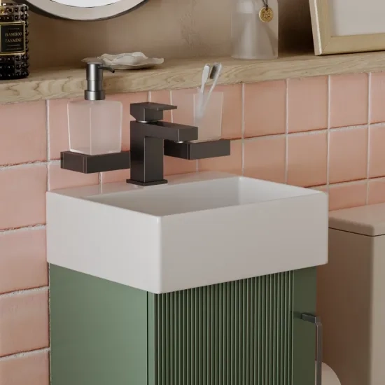 Celeste Linear 325 Green Small Suite