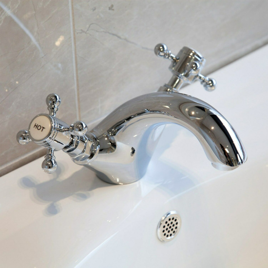 Chester Traditional Mono Basin Mixer Tap Crosshead