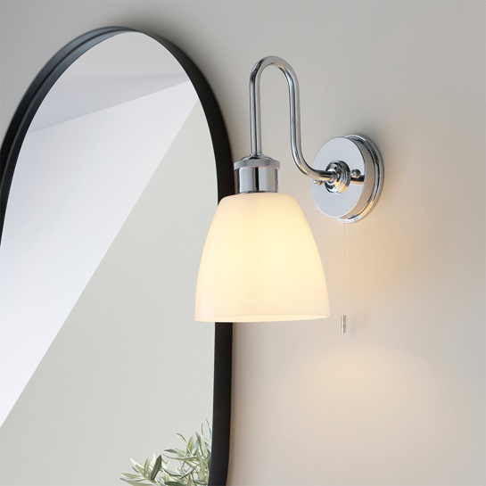 Metal Wall Light: 1 Bulb